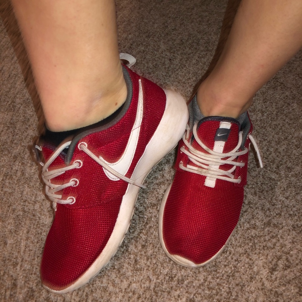 Red Nike Roshes
